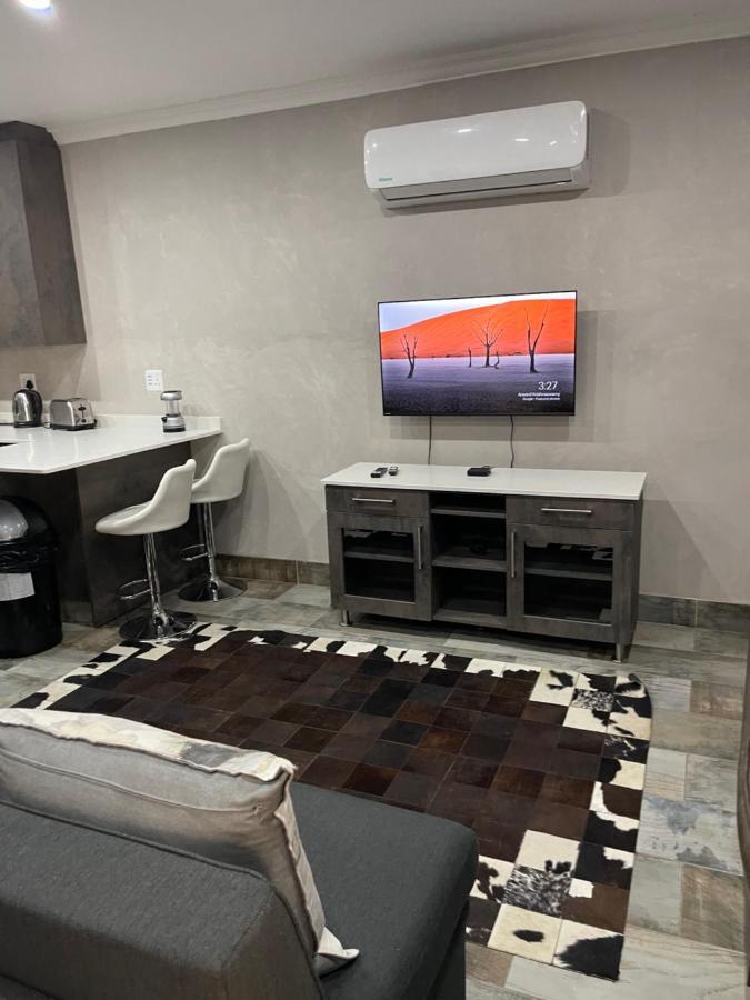 Upper Room Guesthouse Kirkwood Экстерьер фото